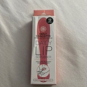 NIB Daily Concepts Silicone Daily Lip Scrubber - BRAND NEW
